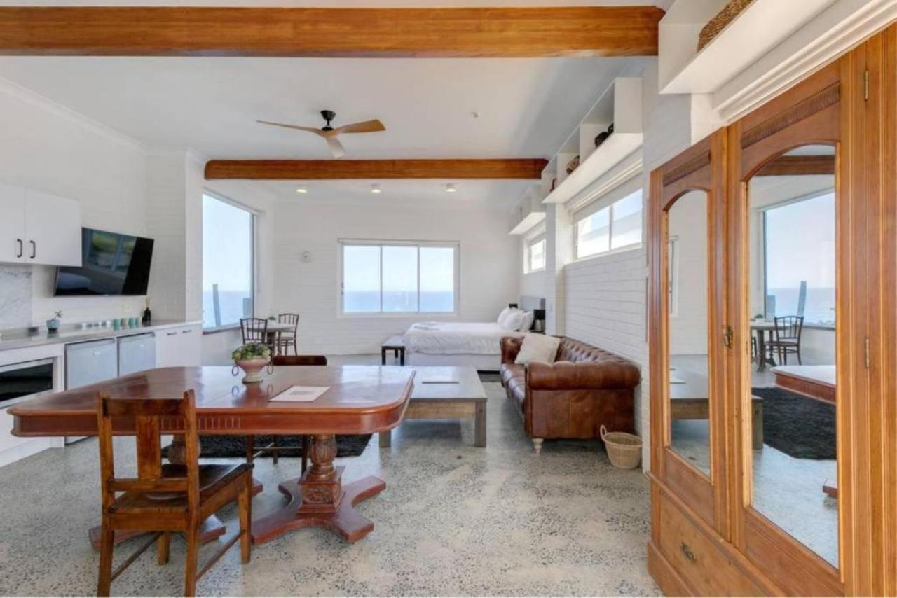 Upscale Cliffside Studio With Ocean Views North Bondi Cité de Cité de Sydney Extérieur photo