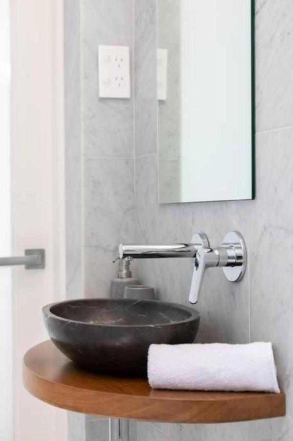 Upscale Cliffside Studio With Ocean Views North Bondi Cité de Cité de Sydney Extérieur photo