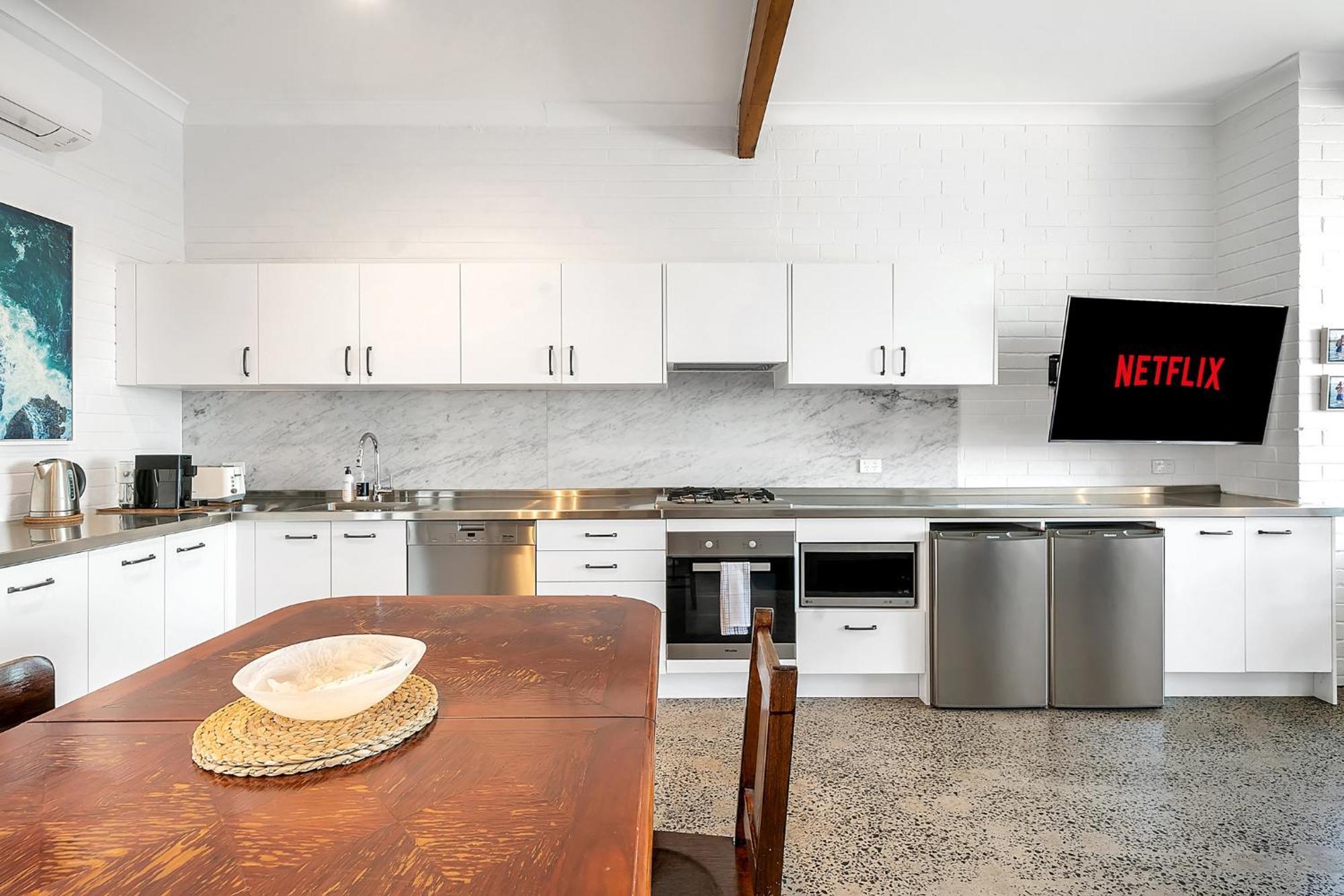 Upscale Cliffside Studio With Ocean Views North Bondi Cité de Cité de Sydney Extérieur photo